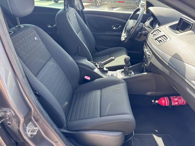 RENAULT MEGANE ESTATE 1.5 DCI SPANISH LHD IN SPAIN 135000 MILES SUPER 2014